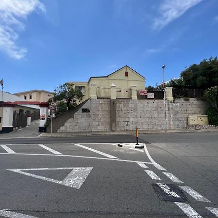 Emile Youth Hostel غيبرالتار المظهر الخارجي الصورة